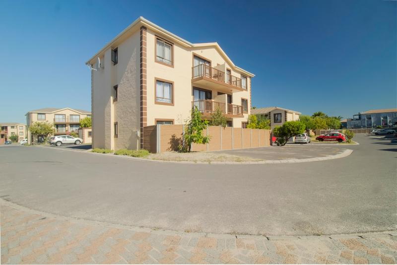 2 Bedroom Property for Sale in Parklands Western Cape